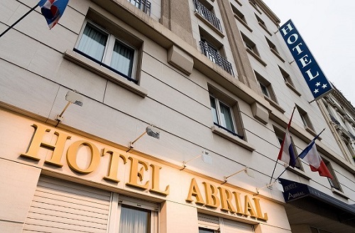 Fachada hotel Abrial Paris