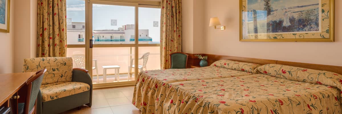 Oferta hotel solo adultos en Calella para verano 2023 con opción de anulación