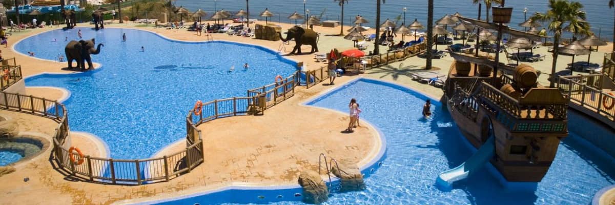 Oferta Hotel Holiday Polynesia con parque acuático. 3 noches todo incluido desde 355€ / pers. (Benalmadena Costa - MALAGA)